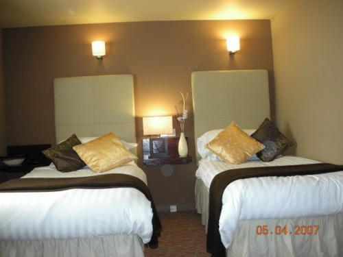 The White House Hotel Telford Habitación foto